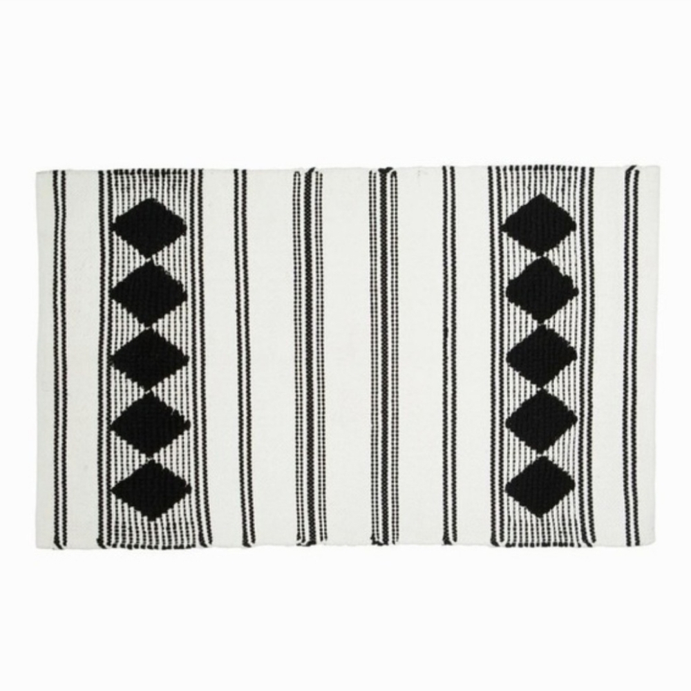 Caravan Diamond Woven Area Rug Black White 21 x 34 NEW NIP NICE